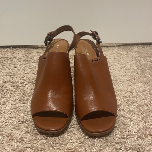 Coach leather heels size 10 - Picture 2 of 4